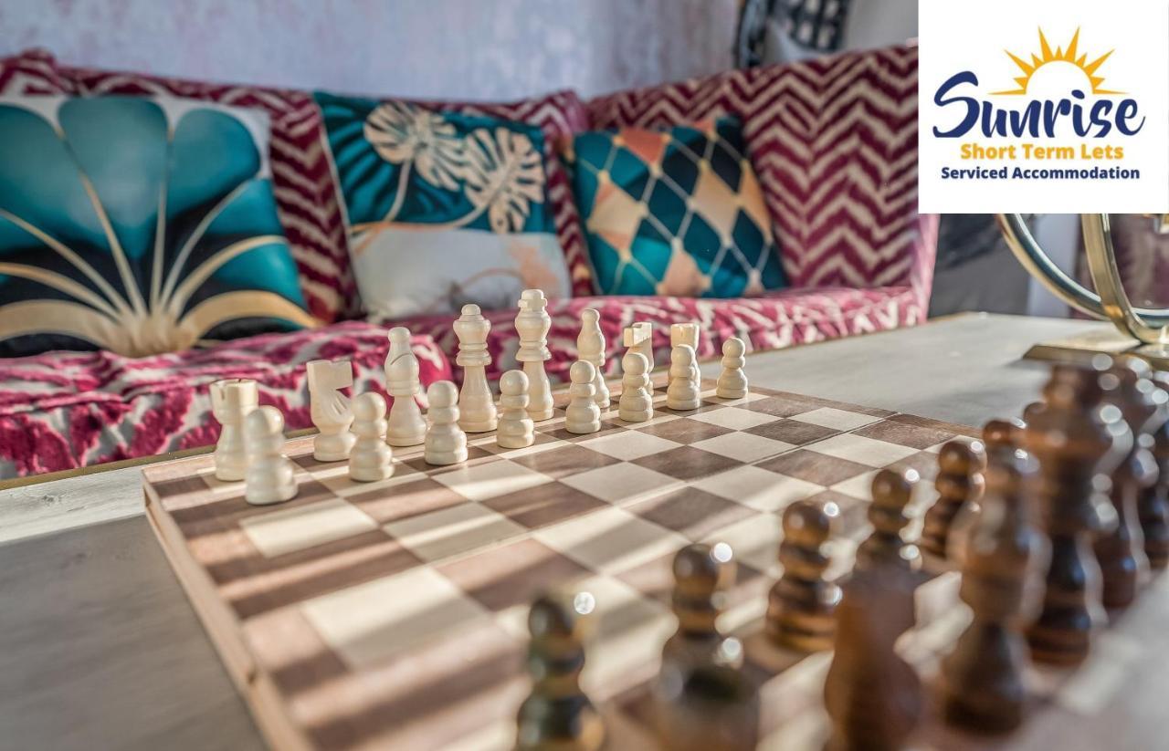 Presidential Apartment, Family Home, Luxury Bedrooms, 2 Rooms, 1 King Bed, 2 Single Beds, Free Wifi, Free Parking, Tourists, Business Travelers, Relocation, Beautiful River Views, - Long Stays, Invoice And Reduced Price Are Only Via Sunrise Short Let Dundee Ngoại thất bức ảnh
