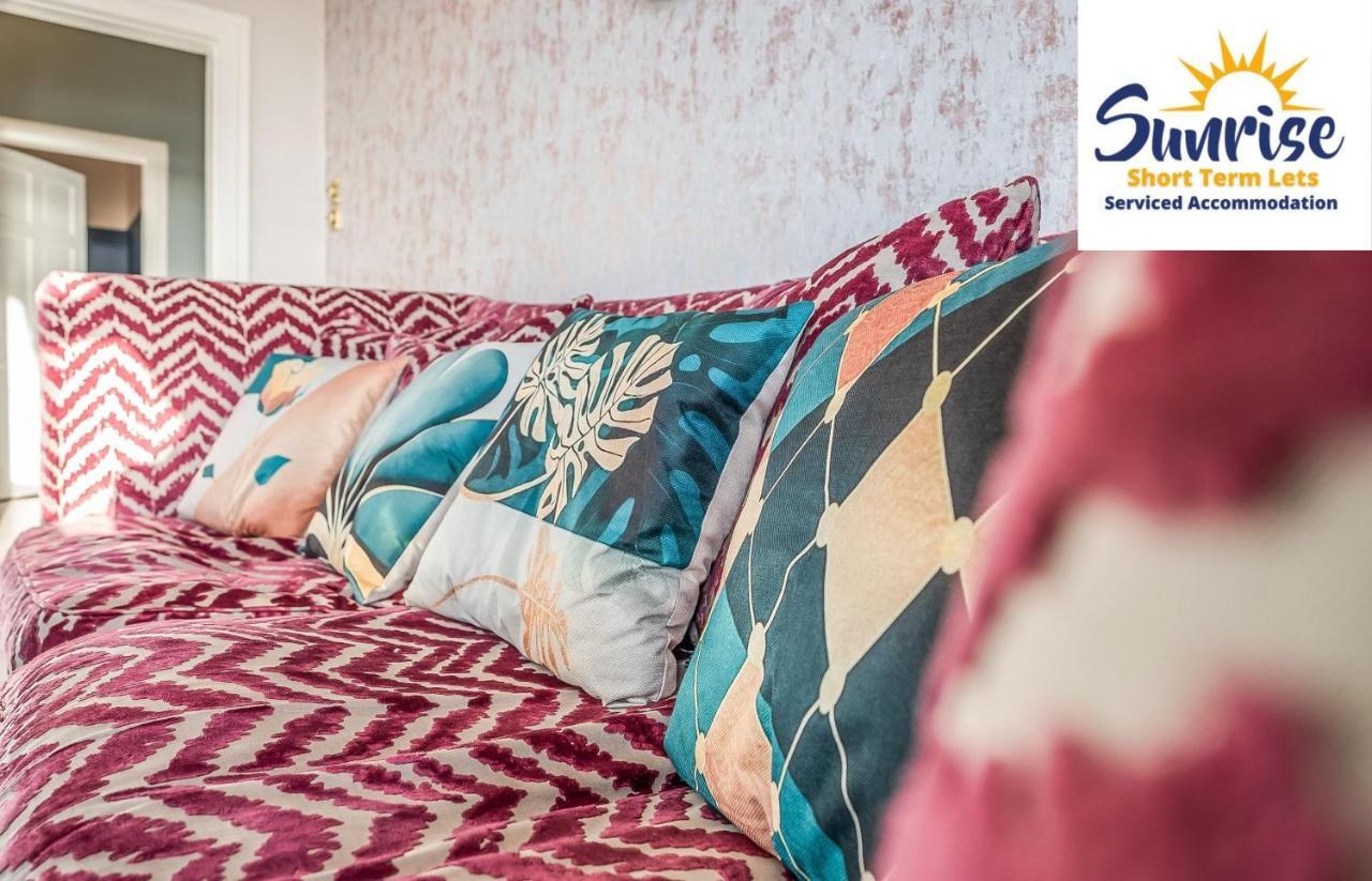 Presidential Apartment, Family Home, Luxury Bedrooms, 2 Rooms, 1 King Bed, 2 Single Beds, Free Wifi, Free Parking, Tourists, Business Travelers, Relocation, Beautiful River Views, - Long Stays, Invoice And Reduced Price Are Only Via Sunrise Short Let Dundee Ngoại thất bức ảnh